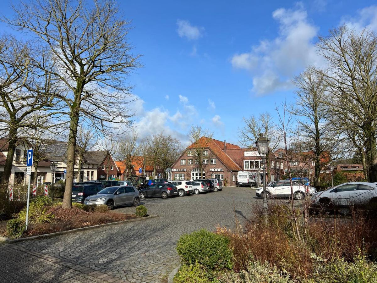 Luxus Lindenhof Apartments -Ferienwohnungen In Friesland An Der Nordsee Am Naturschutzgebiet Urwald Neuenburg  Zimmer foto