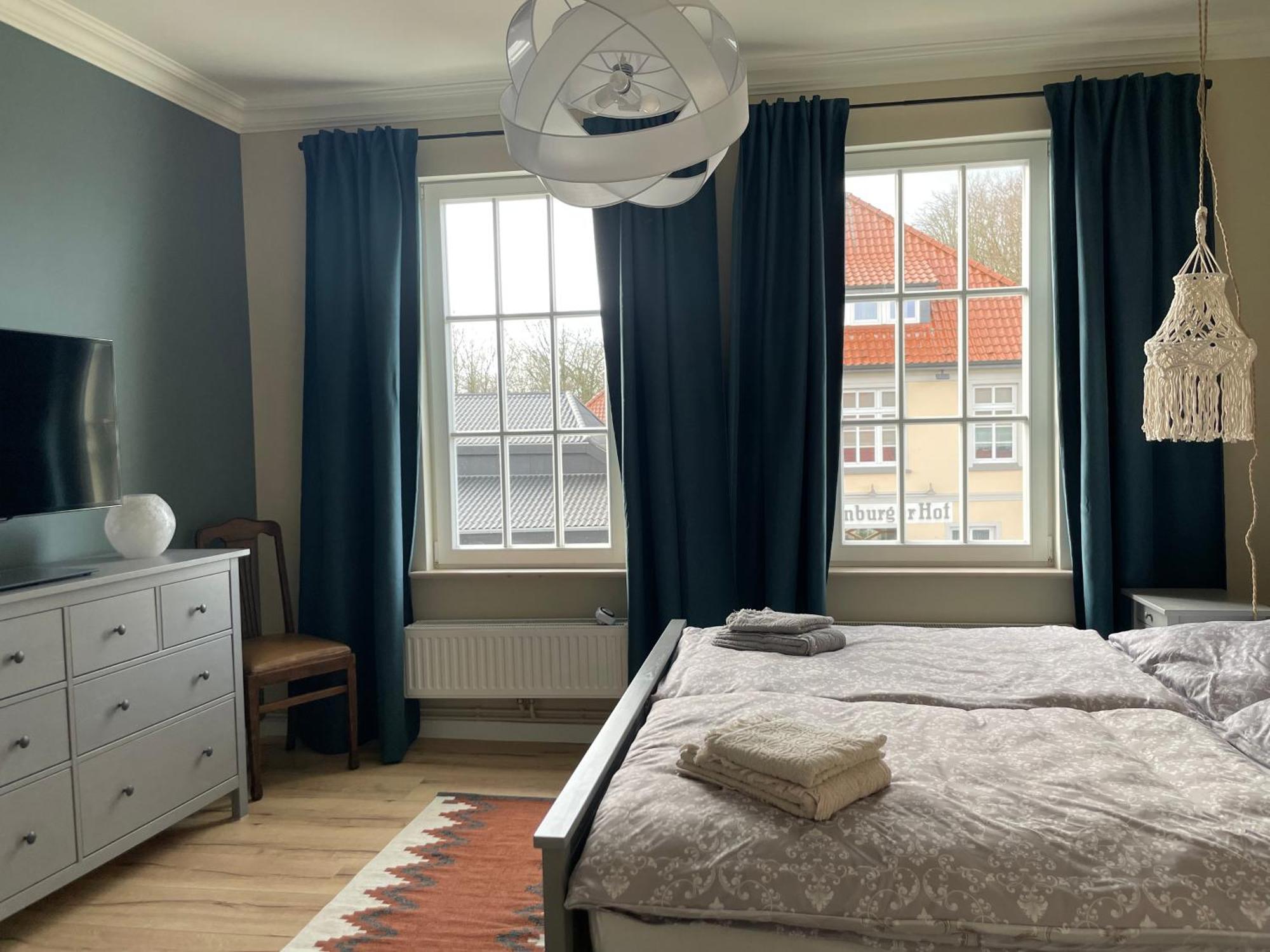 Luxus Lindenhof Apartments -Ferienwohnungen In Friesland An Der Nordsee Am Naturschutzgebiet Urwald Neuenburg  Zimmer foto